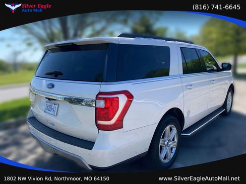 Used 2018 Ford Expedition Max XLT w/ Equipment Group 202A AWD/4WD image 8