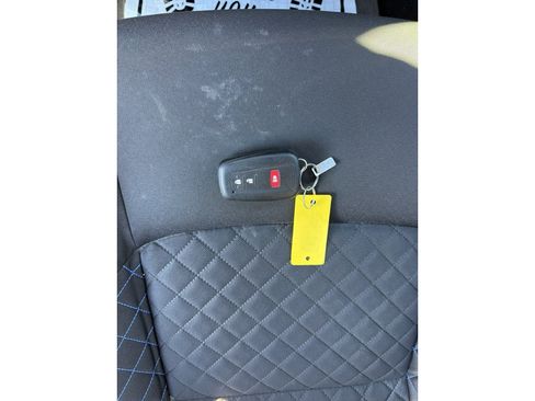 Used 2021 Toyota C-HR XLE image 25