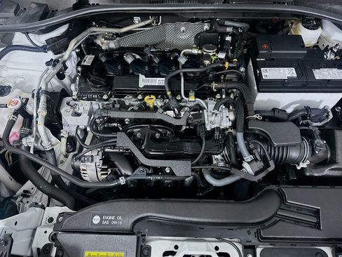 Used 2023 Toyota Corolla Cross LE image 32