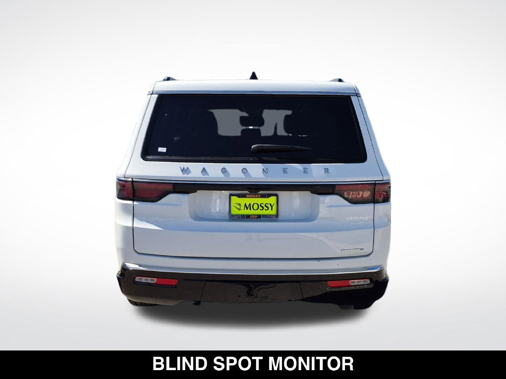 Used 2024 Jeep Wagoneer L Series III w/ Flexible Seating Group AWD/4WD image 8