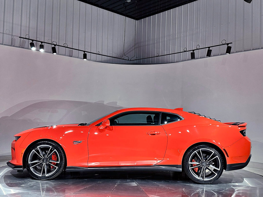 Used 2018 Chevrolet Camaro SS w/ Hot Wheels Edition RWD image 15