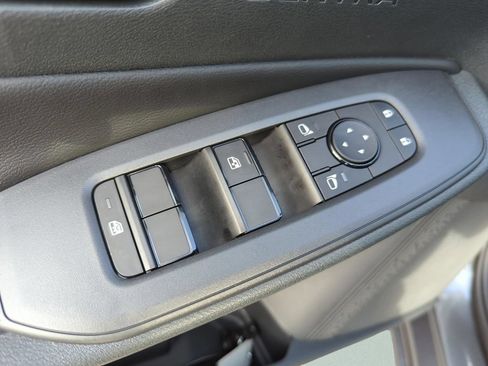 New 2026 Nissan Sentra SV w/ Floor Mat Package FWD image 27