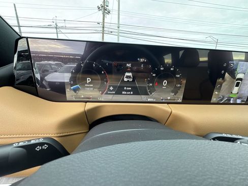 New 2026 Nissan Armada SL w/ Captain's Chari Seat Package image 15