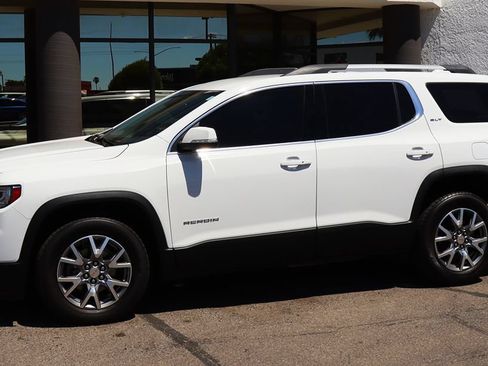Used 2020 GMC Acadia SLT w/ LPO, Cargo Package FWD image 7
