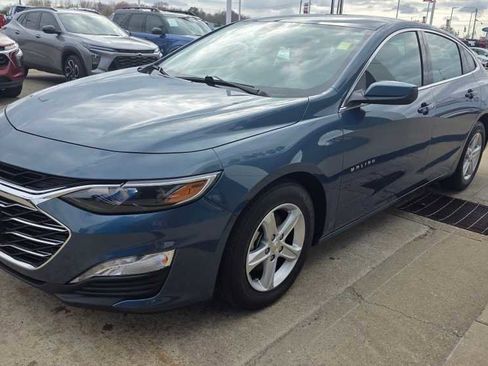 Used 2024 Chevrolet Malibu LT image 4