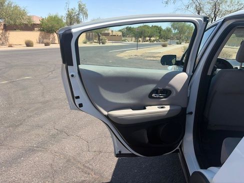 Used 2016 Honda HR-V LX image 16
