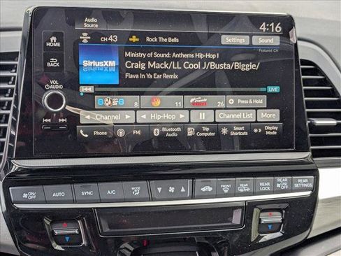 Used 2026 Honda Odyssey EX-L image 13
