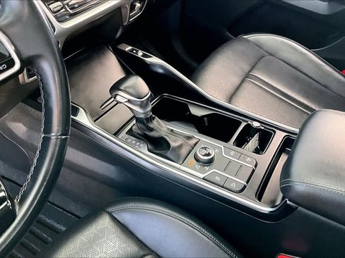 Used 2021 Kia Sorento S w/ Panoramic Sunroof Package image 17