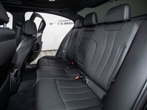 Used 2021 BMW 530e w/ M Sport Package image 16