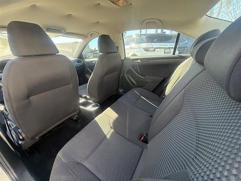 Used 2012 Volkswagen Jetta Sedan FWD image 11