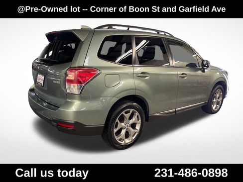Used 2017 Subaru Forester 2.5i Touring AWD/4WD image 5
