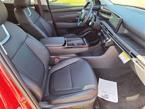 New 2025 Hyundai Tucson Limited image 8