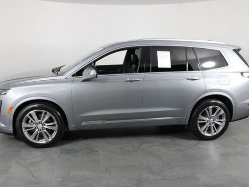 Used 2023 Cadillac XT6 Premium Luxury FWD image 11