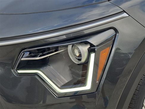 New 2026 Kia Niro EX image 10