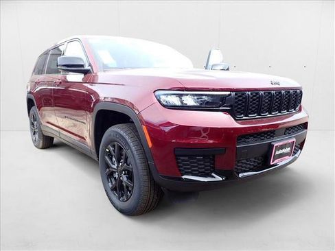 New 2025 Jeep Grand Cherokee L Altitude image 7