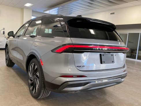 New 2025 Lincoln Nautilus Reserve w/ Jet Appearance Package image 5