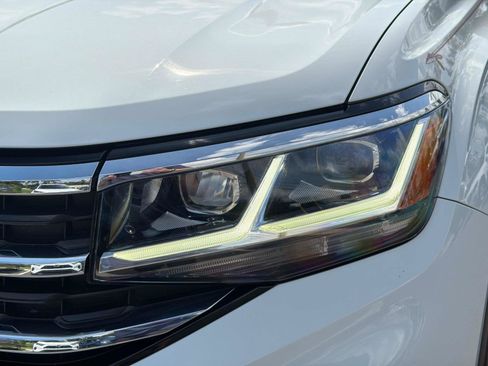 Used 2021 Volkswagen Atlas SEL Premium AWD/4WD image 9
