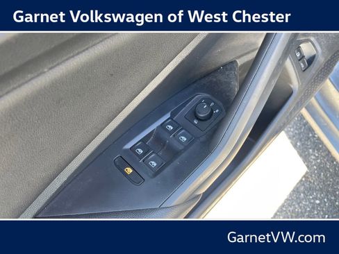Used 2020 Volkswagen Jetta SE FWD image 15