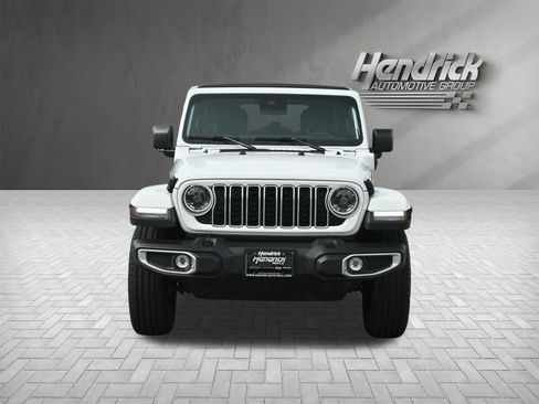 Used 2025 Jeep Wrangler Unlimited Sahara w/ Safety Group AWD/4WD image 3
