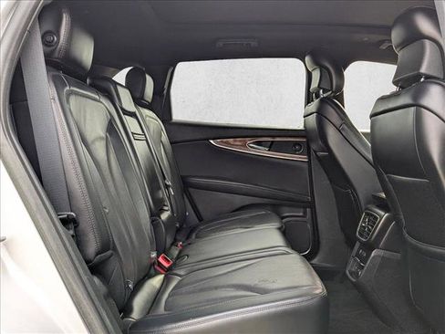 Used 2019 Lincoln Nautilus Reserve image 26