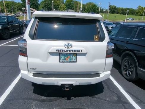 Used 2023 Toyota 4Runner SR5 RWD image 7