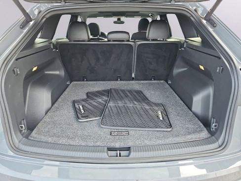 Used 2023 Volkswagen Atlas Cross Sport SEL image 38