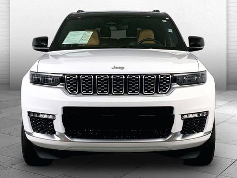 Used 2025 Jeep Grand Cherokee L Summit w/ Luxury Tech Group V AWD/4WD image 2