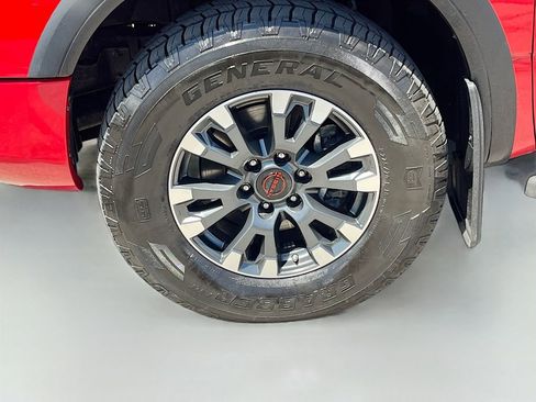 Used 2024 Nissan Titan PRO-4X w/ Pro-4x Convenience Package AWD/4WD image 31