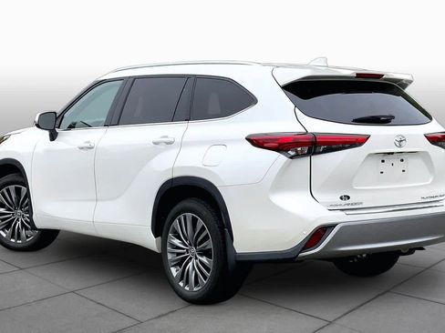 Used 2021 Toyota Highlander Platinum AWD/4WD image 12