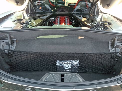 Used 2024 Chevrolet Corvette Stingray Preferred Cpe w/ Z51 Performance Package RWD image 27