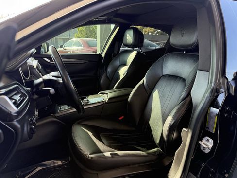 Used 2018 Maserati Ghibli S image 11