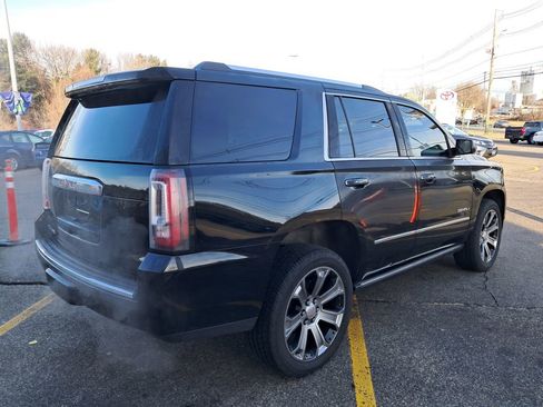 Used 2017 GMC Yukon Denali image 5