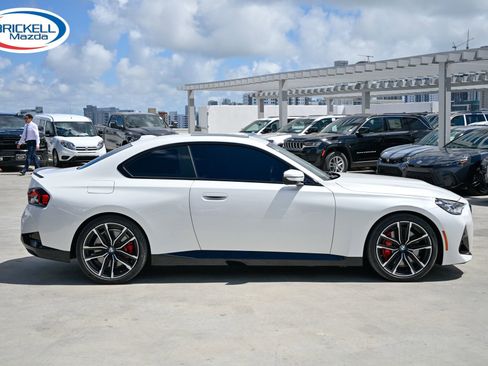 Used 2024 BMW 230i Coupe w/ Premium Package image 4
