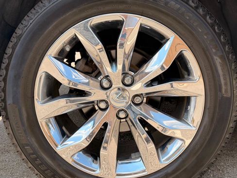 Used 2015 Lexus NX 300h AWD w/ Premium Package image 21