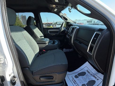 Used 2024 RAM 1500 Warlock RWD image 27