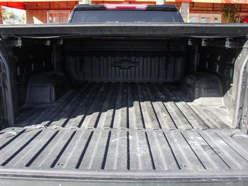 Used 2021 Chevrolet Silverado 1500 LT Trail Boss w/ Bed Protection Package AWD/4WD image 9