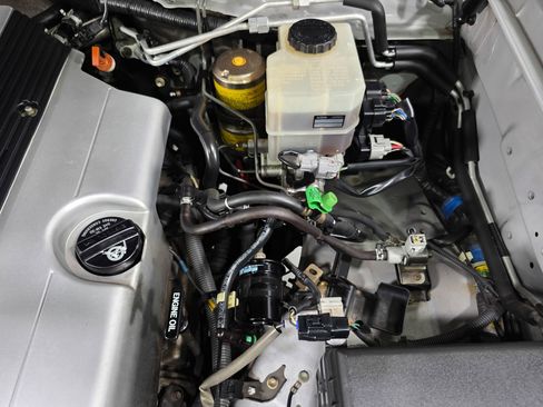 Used 2003 Toyota Land Cruiser AWD/4WD image 23