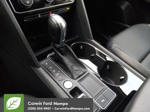 Used 2018 Volkswagen Atlas SEL image 18