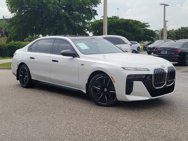 Used 2024 BMW 760i xDrive AWD/4WD image 35