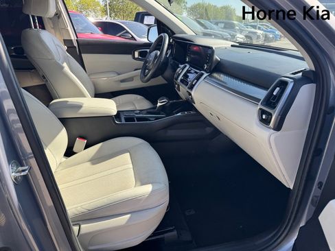 Used 2023 Kia Sorento S FWD image 26