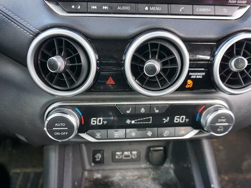 Used 2025 Nissan Sentra SV w/ All-Weather Package FWD image 11
