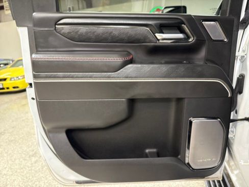 Used 2024 GMC Sierra 2500 AT4X image 48