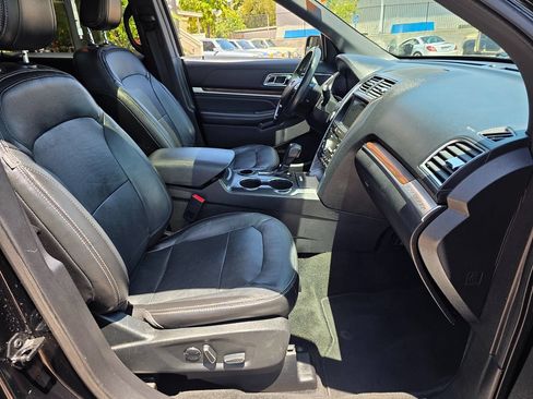 Used 2018 Ford Explorer Limited FWD image 11