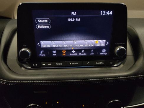 Used 2023 Nissan Rogue S image 25