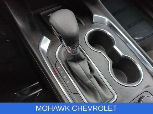 Used 2023 Chevrolet Traverse LT AWD/4WD image 17