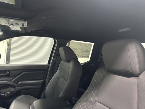 New 2025 Toyota Tacoma SR5 image 12