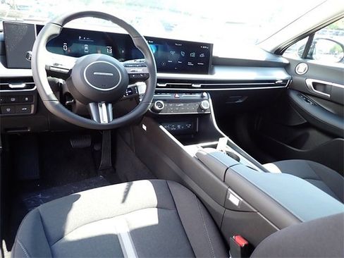 New 2025 Hyundai Sonata SEL image 12