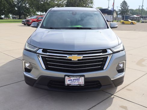 Used 2023 Chevrolet Traverse LT AWD/4WD image 2