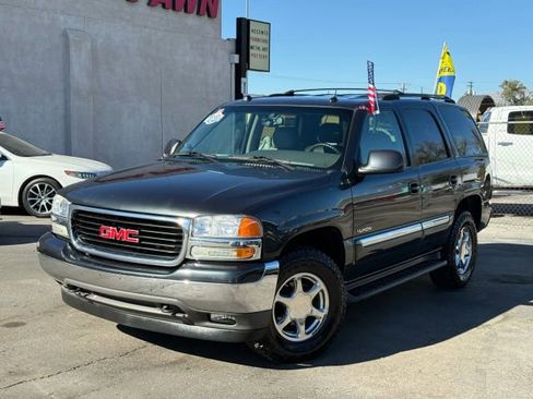 Used 2005 GMC Yukon SLT w/ SLT Preferred Equipment Group image 1