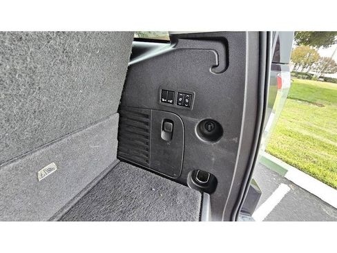 Used 2015 GMC Yukon SLT image 26